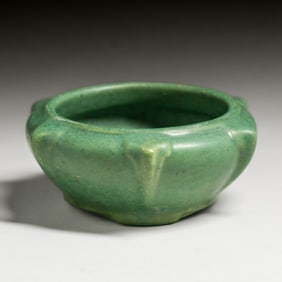 Roseville Matte Green Buttress Bowl c1910