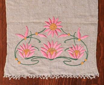 Arts & Crafts Period Hand-Embroidered Table Runner c1910