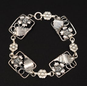 Arts & Crafts Period Sterling Silver Cutout Link Bracelet c1920s