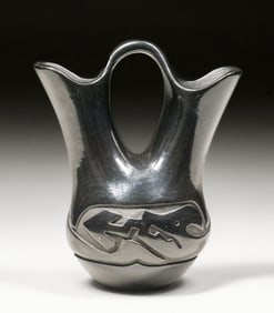 Sharon Naranjo Garcia (Born 1951) Santa Clara Pueblo, NM Wedding Vase c2000