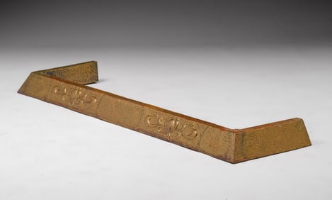 Arts & Crafts Period Hammered Brass Fireplace Fender c1910