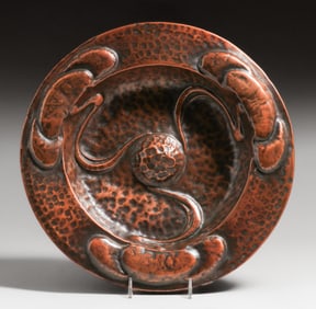 English Arts & Crafts Hammered Copper Tray c1900