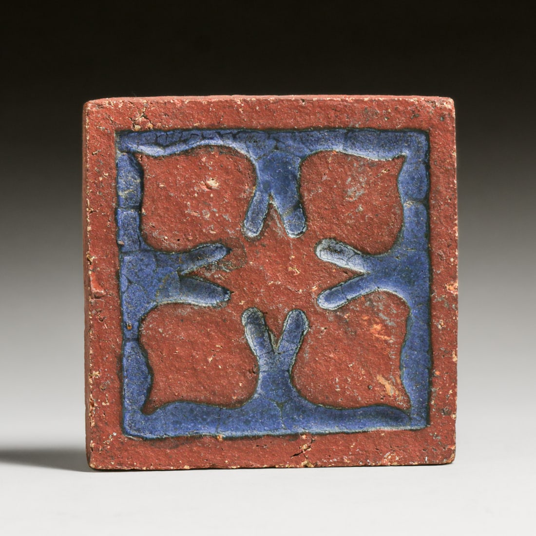 Grueby Matte Blue & Bisque Clay Clover Tile c1910: Grueby Matte Blue & Bisque Clay Clover Tile c1910. Signed. A few small edge chips. Excellent condition. 4" x 4" FREE NATIONWIDE SHIPPING Free Nationwide Shipping within the lower 48 states for All p