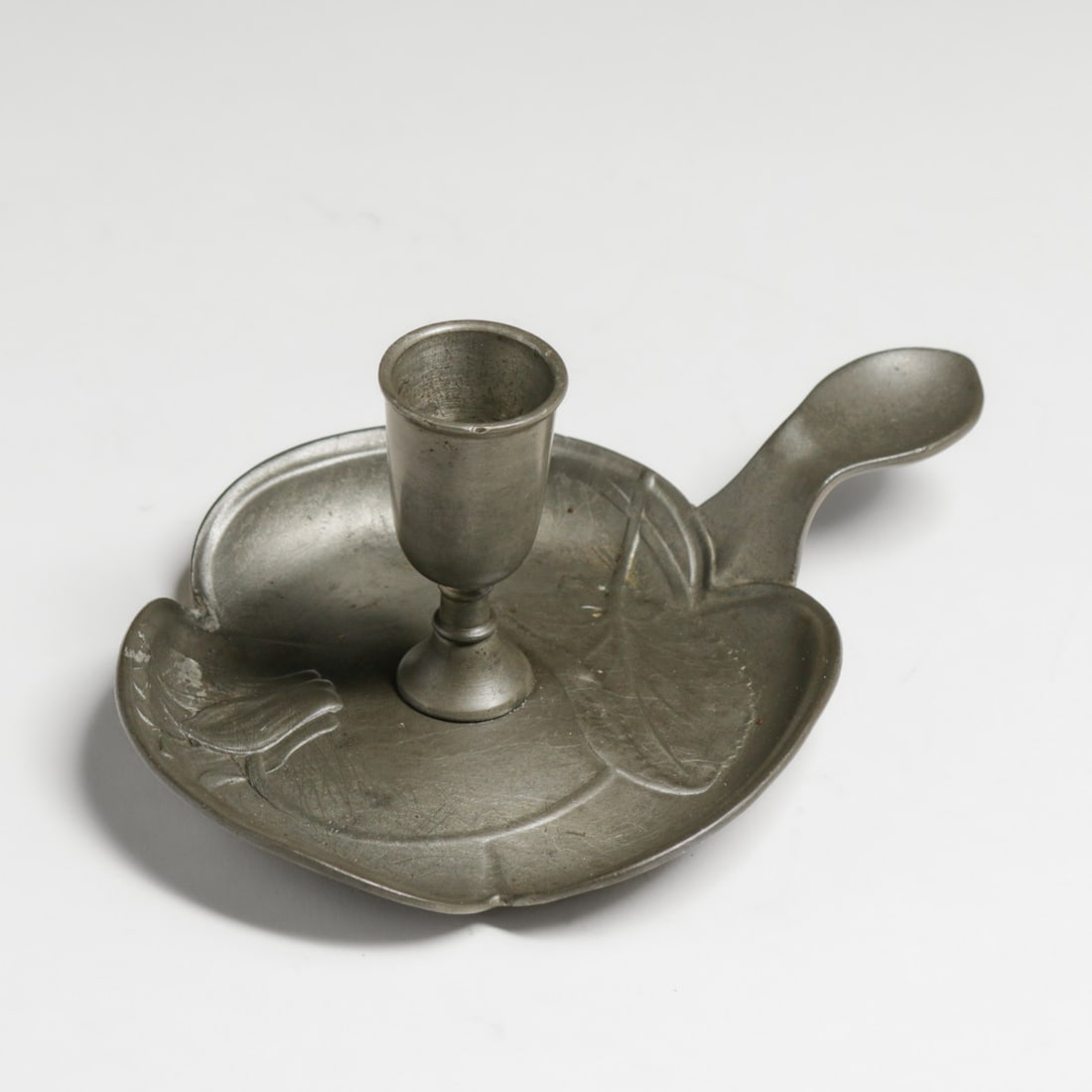 Kayserzinn - German Art Nouveau #4336 Pewter Candlestick c1905: Kayserzinn - German Art Nouveau #4336 Pewter Candlestick c1905. Signed. Excellent original patina. 6.5"w x 4 5/8" x 3"h FREE NATIONWIDE SHIPPING Free Nationwide Shipping within the lower 48 states f