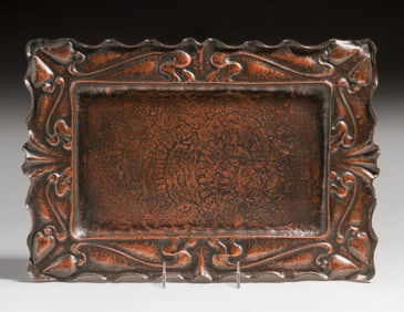 English Arts & Crafts Hammered Copper Serving Tray c1900