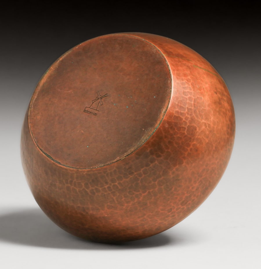 Dirk van Erp Hammered Copper Squat Vase c1913-1914 - 3