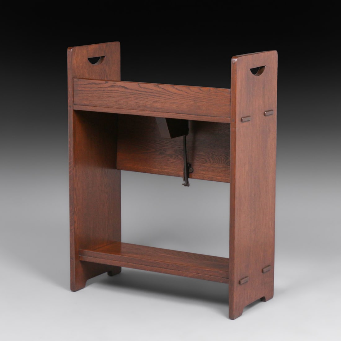 Gustav Stickley #721 Desk c1910 - 2