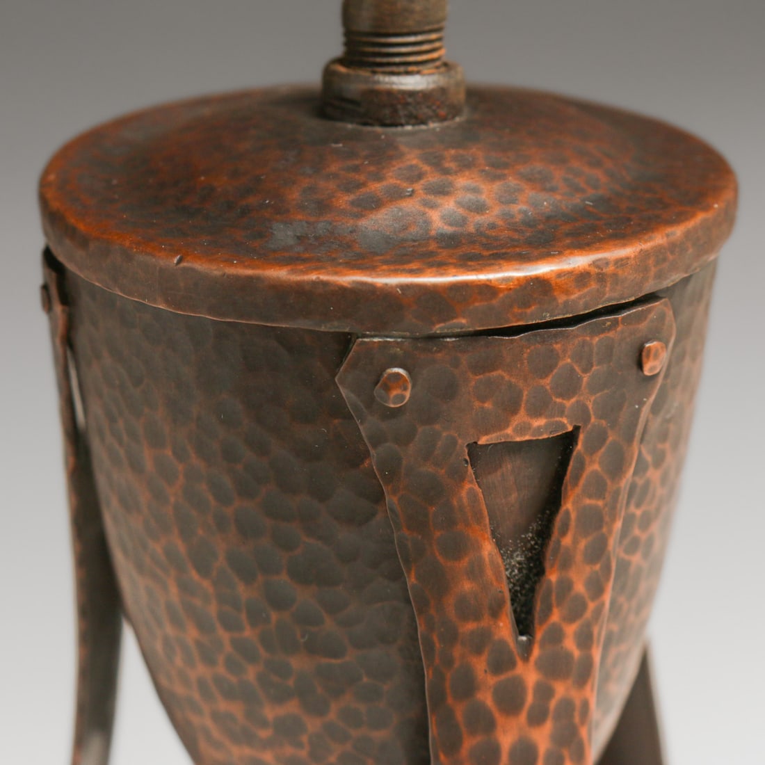 Benedict Studios Hammered Copper Cutout Oil Lamp c1910 - 4