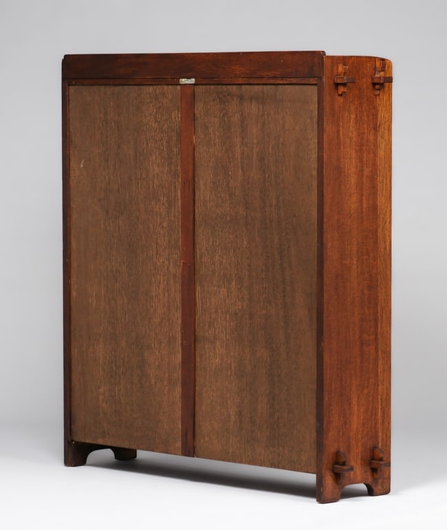 L&JG Stickley Two-Door Bookcase c1910 - 3