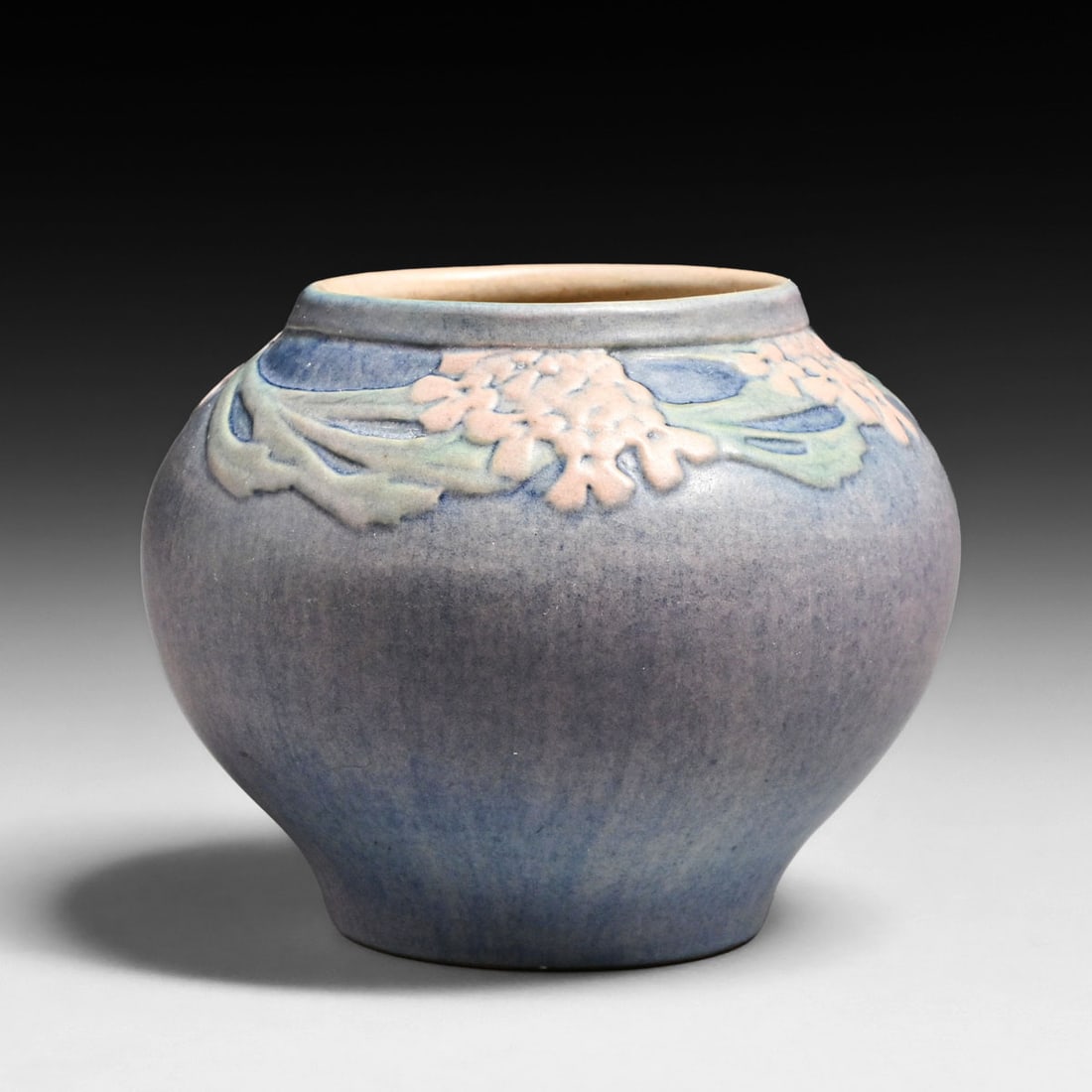 Newcomb College Anna Frances Simpson Floral Vase 1918: Newcomb College Anna Frances Simpson Floral Vase 1918. Signed. Perfect condition. 4.75"d x 3.75"h FREE NATIONWIDE SHIPPINGFree Nationwide Shipping within the lower 48 states for all purchases at our