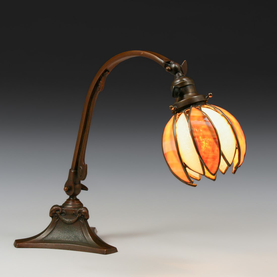Handel Curved Glass Tulip Desk Lamp c1910 (1 of 10)