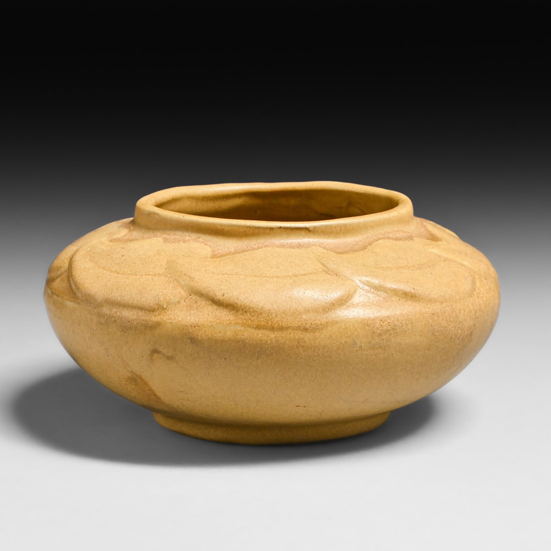 Van Briggle #781 Matte Yellow Vase 1915: Van Briggle #781 Matte Yellow Vase 1915. Signed. Perfect condition. 6.75"d x 3.75"h FREE NATIONWIDE SHIPPINGFree Nationwide Shipping within the lower 48 states for all purchases at our Two-Day