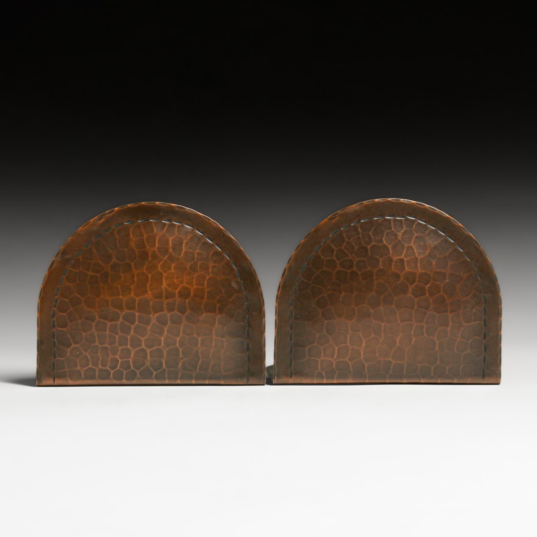 Roycroft Hammered Copper Half-Round Bookends c1920s: Roycroft Hammered Copper Half-Round Bookends c1920s. Signed. Excellent new patina. 3.5"h x 4.25"w FREE NATIONWIDE SHIPPING Free Nationwide Shipping within the lower 48 states for all purchases at our