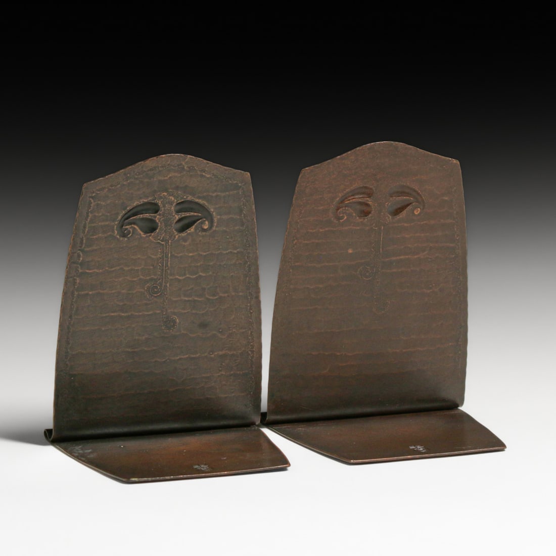 Roycroft Hammered Copper Bookends c1920s - 3
