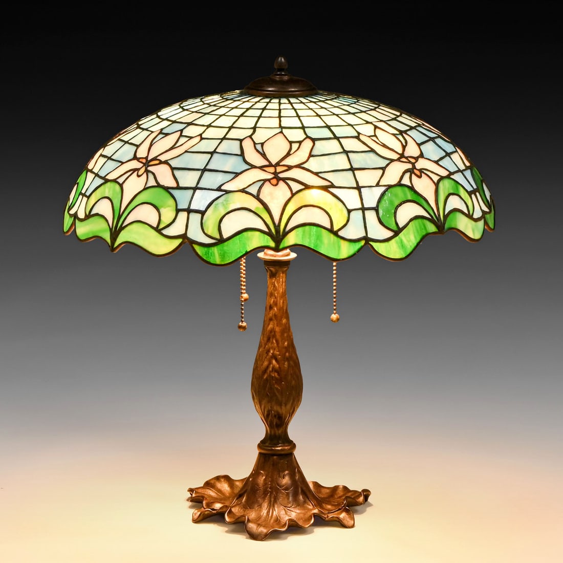 Godwin & Kintz White Floral Leaded Glass Lamp c1910 (1 of 7)