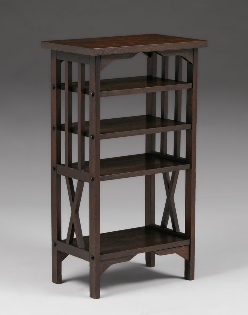 H.T. Cushman - Vermont Oak Magazine Stand c1910: H.T. Cushman - Vermont Oak Magazine Stand c1910. Signed. Excellent original finish. 36"h x 20.5"w x 13"d FREE NATIONWIDE SHIPPINGFree Nationwide Shipping within the lower 48 states for all purchases