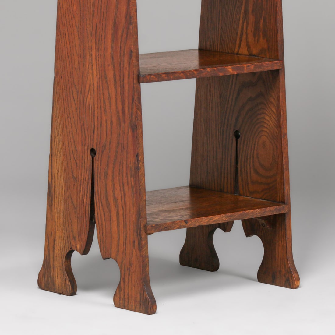 Grand Rapids Cutout Magazine Stand c1910 - 4