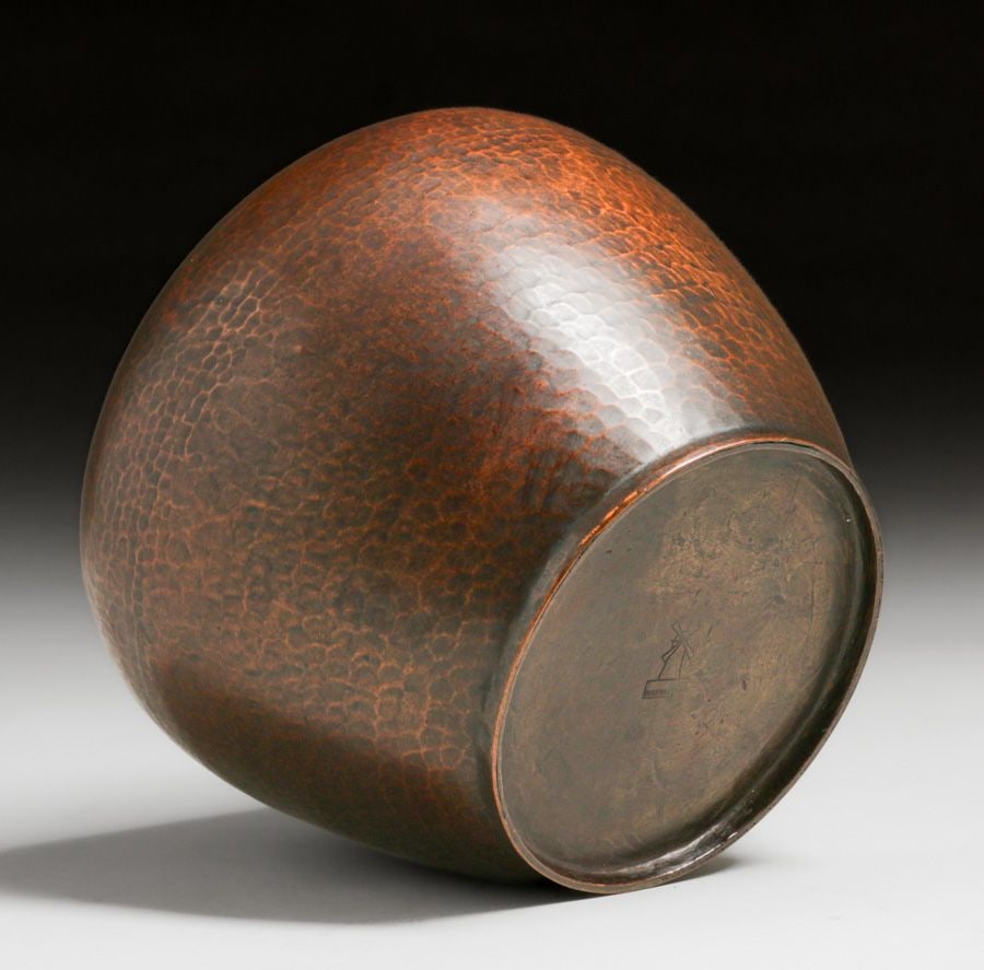 Dirk van Erp Hammered Copper Vase c1913-1914 - 3