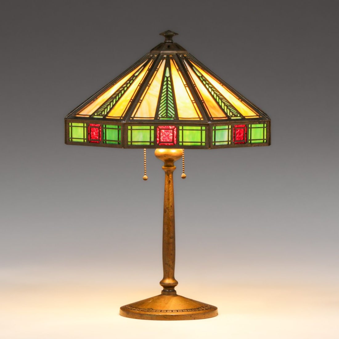 Bradley & Hubbard Prairie School Overlay Slag Glass Lamp c1910: Bradley & Hubbard Prairie School Overlay Slag Glass Lamp c1910. Signed. Excellent original patina. Original slag glass in perfect condition. 21.5"h x 15.75"d FREE NATIONWIDE SHIPPINGFree Nationwide