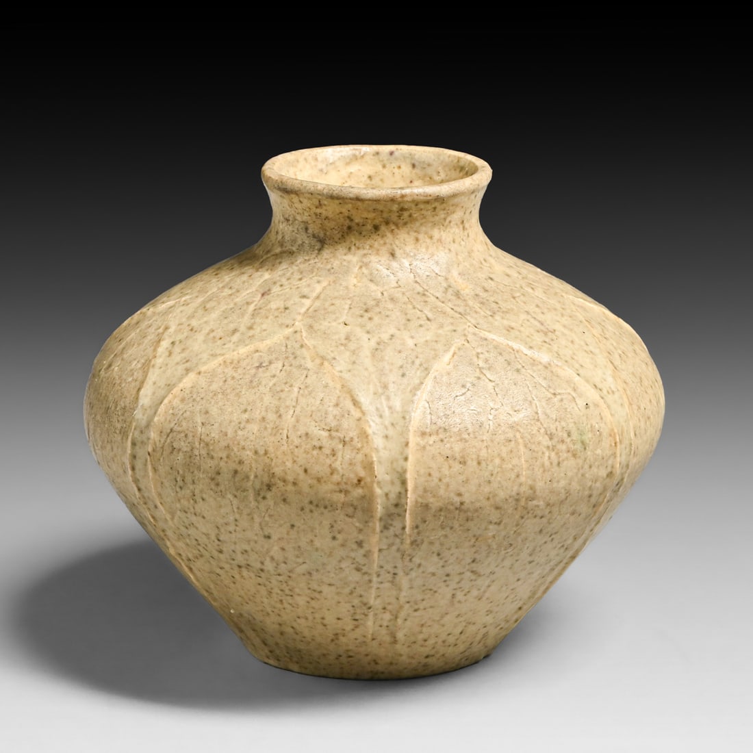 Grueby Pottery Matte Oatmeal Vase c1905 (1 of 4)