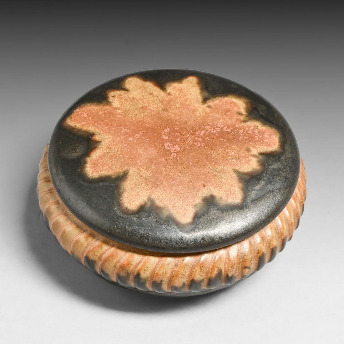 Denbac Pottery - French Covered Stoneware Box c1920s: Denbac Pottery - French Covered Stoneware Box c1920s. Signed. Perfect condition. 4.25"d 1.75"h FREE NATIONWIDE SHIPPINGFree Nationwide Shipping within the lower 48 states for all purchases at our