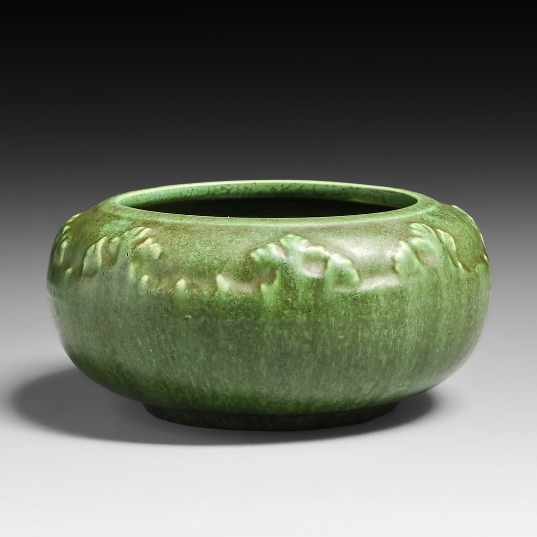 Hampshire Pottery Matte Green Bowl c1910 (1 of 3)