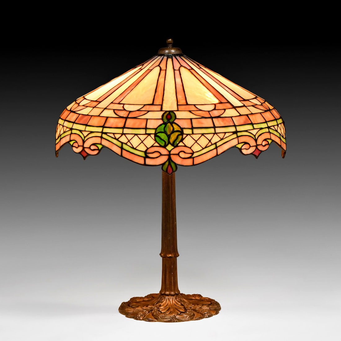 Gorham/Amboy Works Medalion Leaded Glass Lamp c1905: Gorham/Amboy Works Medalion Leaded Glass Lamp c1905. Unsigned. A few tight lines in shade, otherwise excellent condition. 23"h x 19"d FREE NATIONWIDE SHIPPING Free Nationwide Shipping within the lower