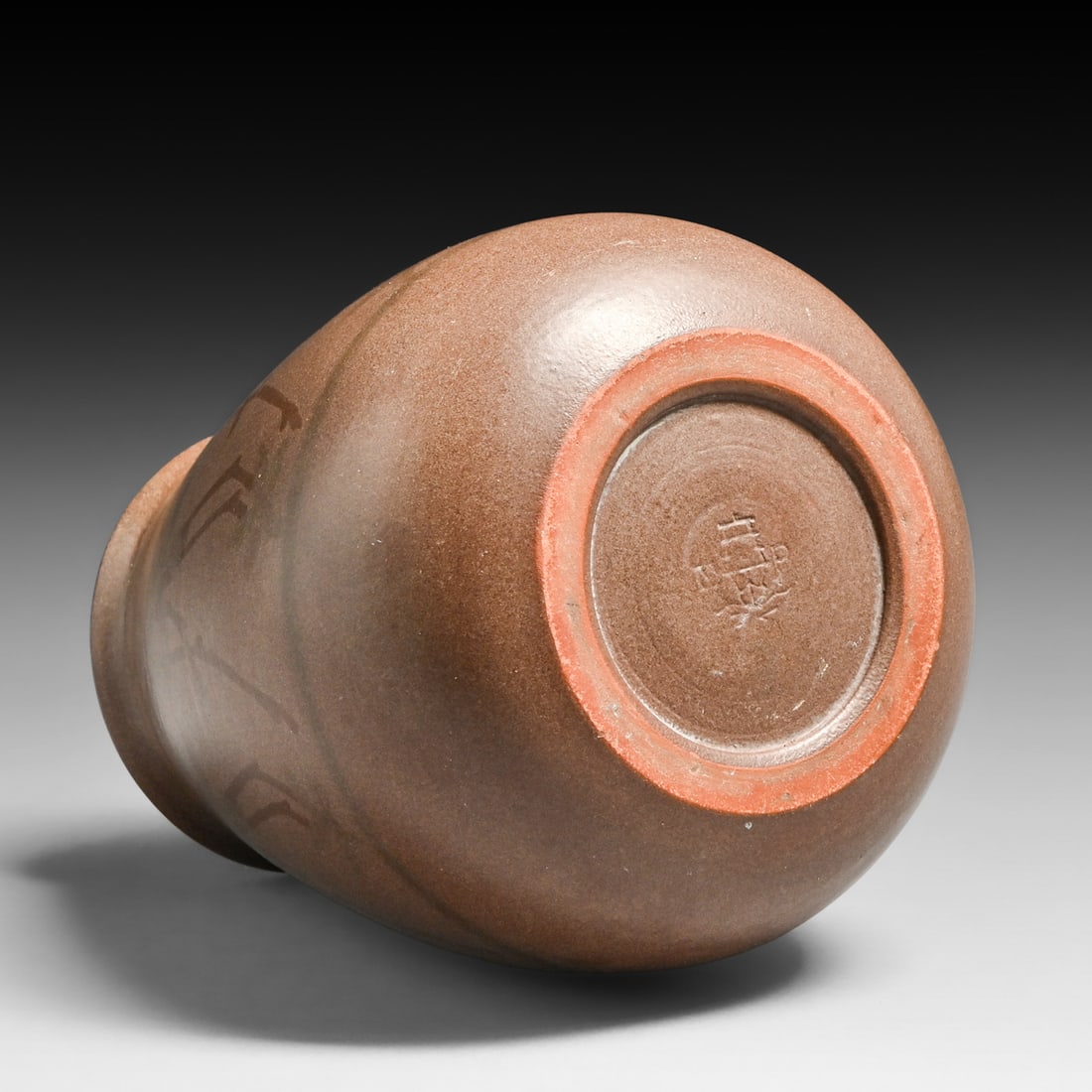 Marblehead Pottery Stylized Vines Decorated Vase c1910 - 3