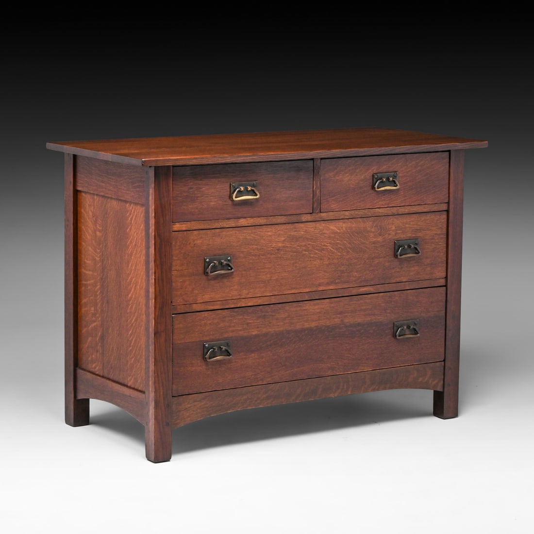 L&JG Stickley - Onondaga Shops Four-Drawer Dresser c1902-1904: L&JG Stickley - Onondaga Shops Four-Drawer Dresser c1902-1904. Originally sold with a mirror. Unsigned. Excellent original finish. 46"w x 33"h x 22"d FREE NATIONWIDE SHIPPING Free Nationwide Shipping