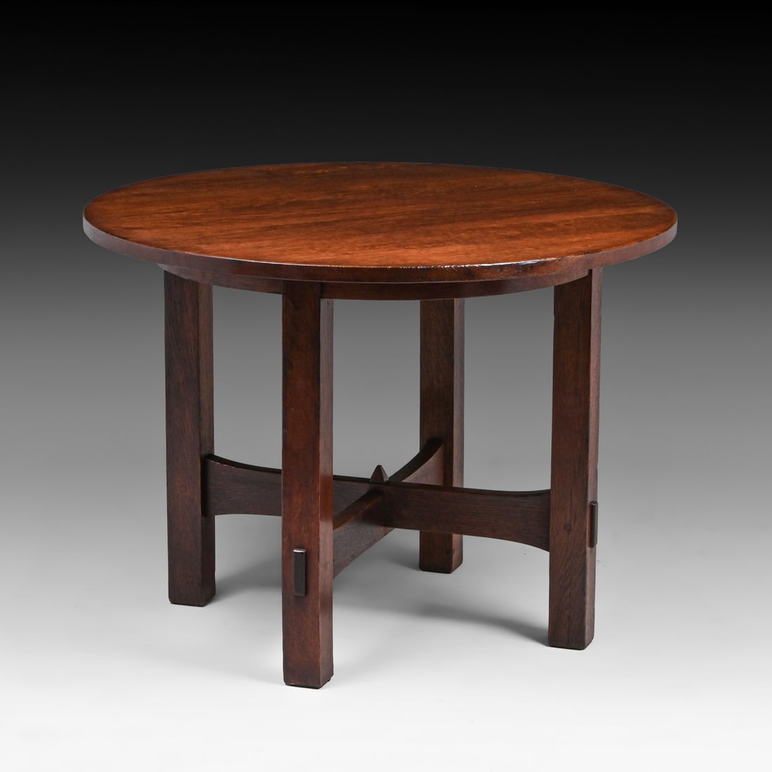 Gustav Stickley #626 Oak 40"d Lamp Table c1905 - 2