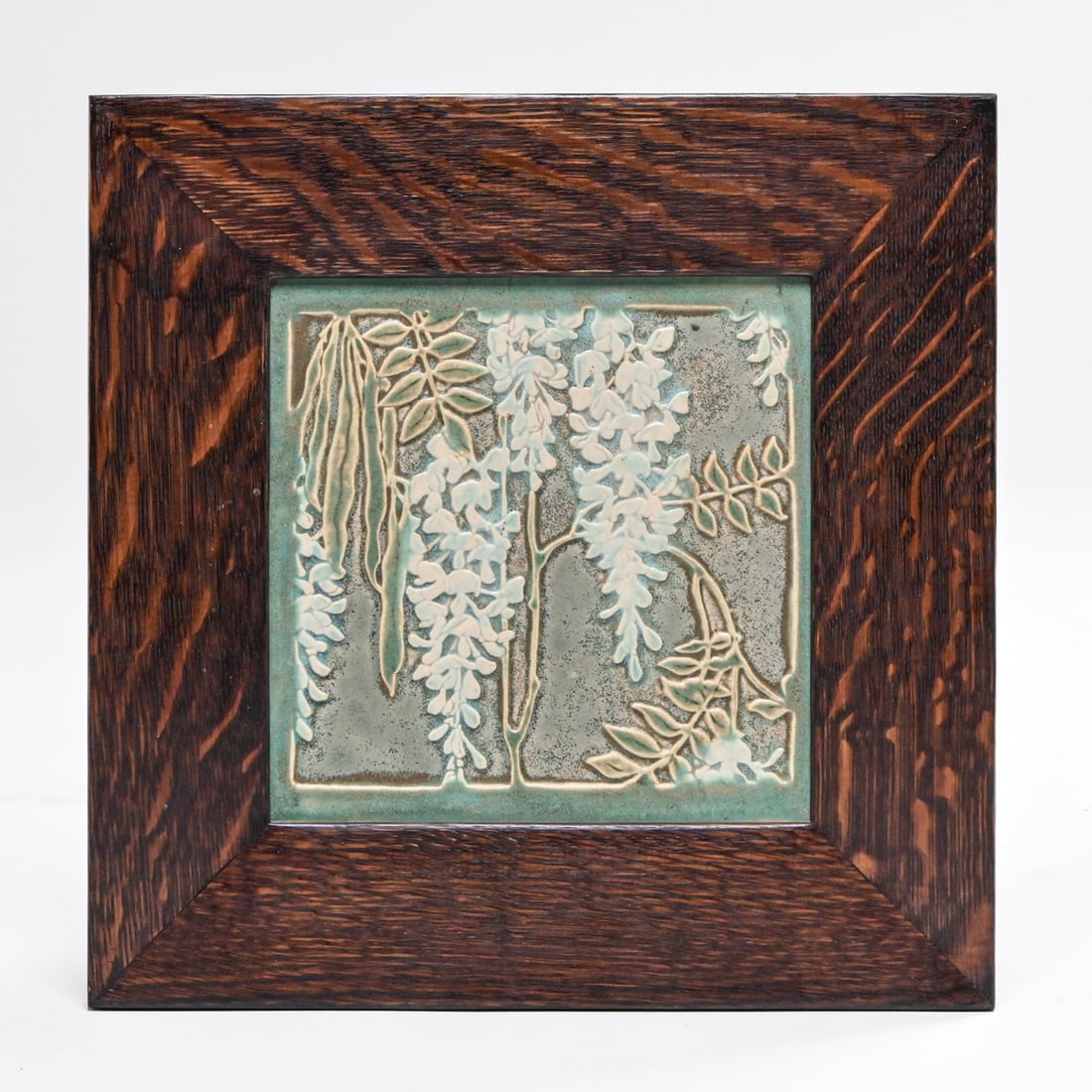 Adelaide Robineau - Everson Museum of Art "Wisteria" Tile 1999: Adelaide Robineau - Everson Museum of Art "Wisteria" Tile 1999. Originally designed by Robineau in 1904, the Everson Museum reissued this tile in 1999. Signed. Perfect condition. Tile 9" x 9". Oak