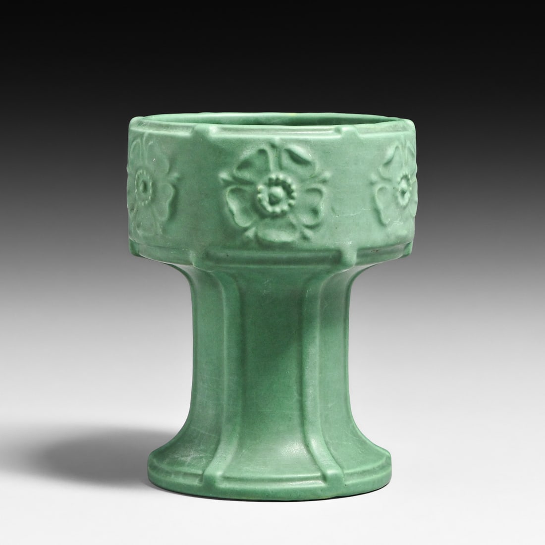 Zanesville, Ohio Matte Green Goblet Vase c1910: Zanesville, Ohio Matte Green Goblet Vase c1910. Unsigned. Perfect condition. 6.5"h x 4.75"d FREE NATIONWIDE SHIPPINGFree Nationwide Shipping within the lower 48 states for all purchases at our