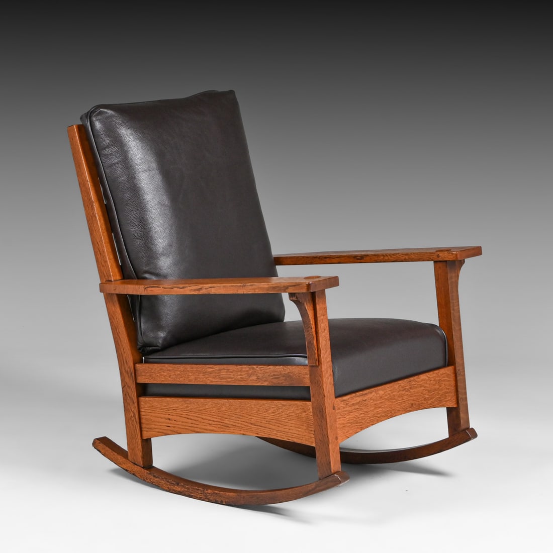 L&JG Stickley Oak Open Arm Rocker c1908-1912 (1 of 3)