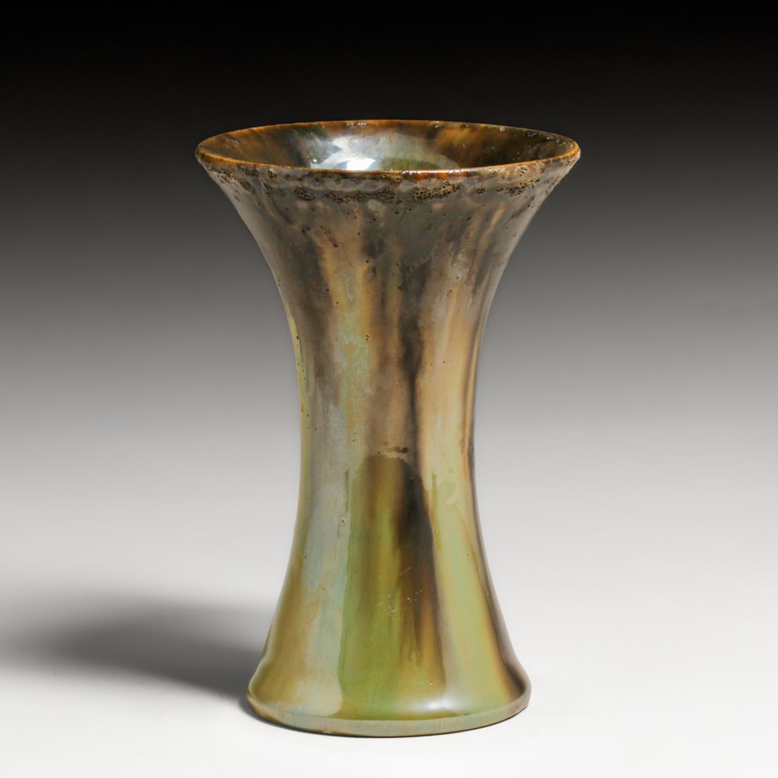 Fulper Pottery Mirror Black & Chinese Green Flambe Corseted Vase c1910s: Fulper Pottery Mirror Black & Chinese Green Flambe Corseted Vase c1910s. Signed. Glaze bubbles throughout. Perfect condition. 7"h x 4.75"d FREE NATIONWIDE SHIPPING Free Nationwide Shipping within the