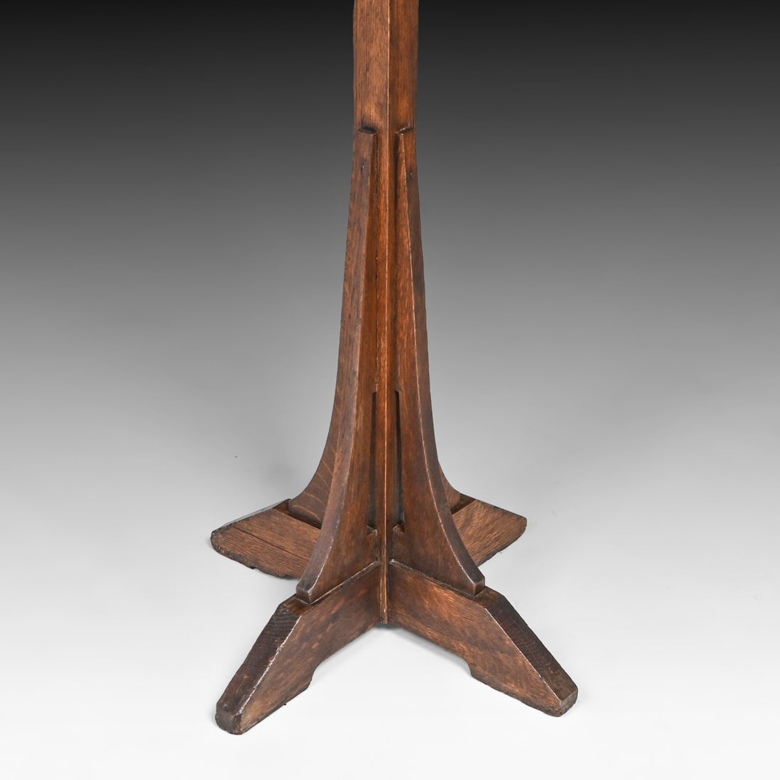 Grand Rapids Oak Cutout Single Coatrack c1910 - 5