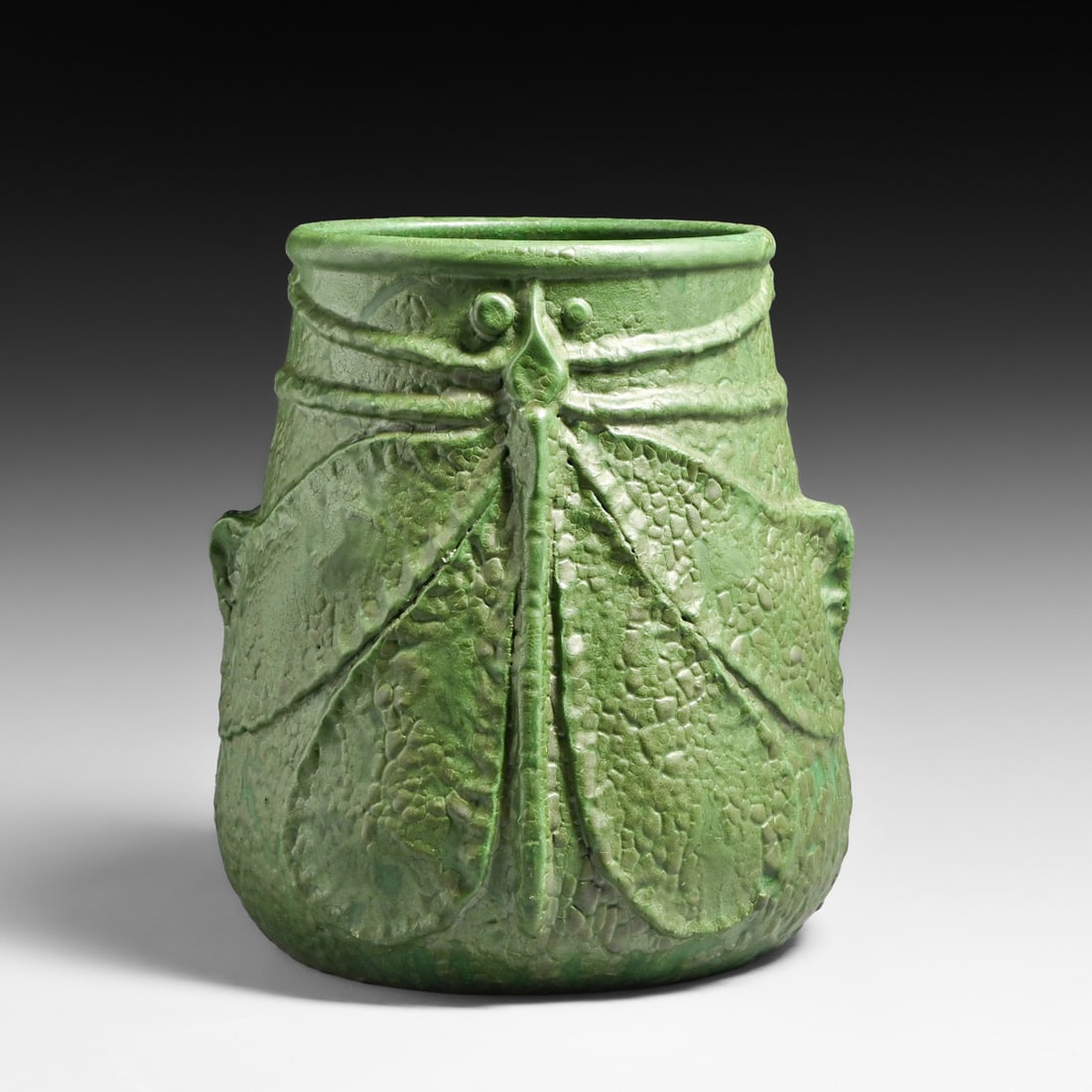 Scott Draves Matte Green Dragonfly Vase 2008: Scott Draves Matte Green Dragonfly Vase 2008. Signed. Perfect condition. 11.75"h x 10"d FREE NATIONWIDE SHIPPINGFree Nationwide Shipping within the lower 48 states for all purchases at our Two-Day