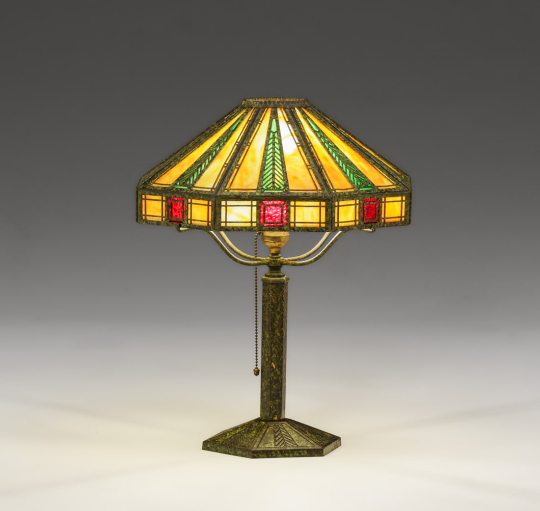 Bradley & Hubbard #216 Prairie School Overlay Slag Glass Lamp c1910 (1 of 8)
