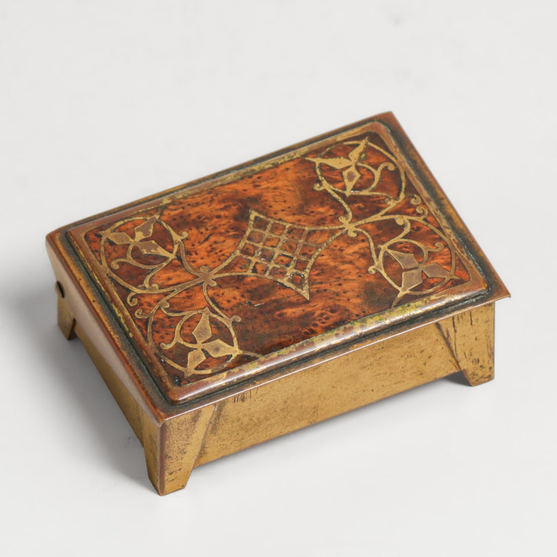 Erhard & Sohne - German Arts & Crafts Mahogany & Brass Small Box c1905: Erhard & Sohne - German Arts & Crafts Mahogany & Brass Small Box c1905. Unsigned. Excellent original patina. Erhard & Sohne was granted the world patent for the manufacture of brass inlay in 1904.