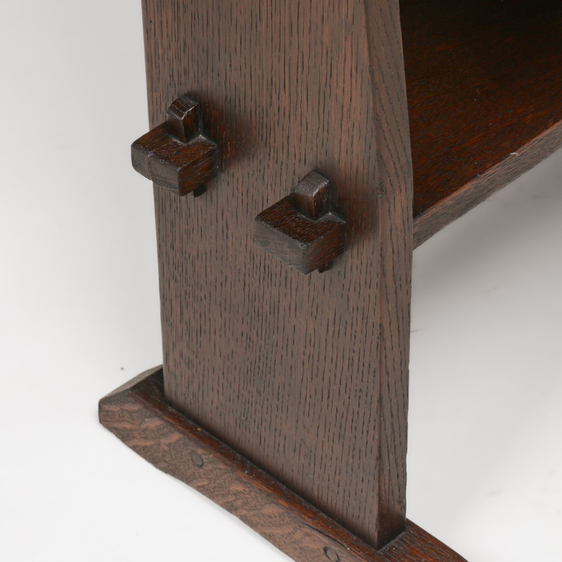 Early Gustav Stickley "Chalet" Dropfront Desk c1902 - 5