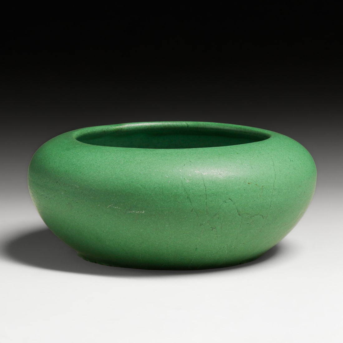 Weller Pottery Matte Green Bowl c1910: Weller Pottery Matte Green Bowl c1910. Unsigned. Perfect condition. 6.5"d x 2.75"h FREE NATIONWIDE SHIPPINGFree Nationwide Shipping within the lower 48 states for all purchases at our Two-Day