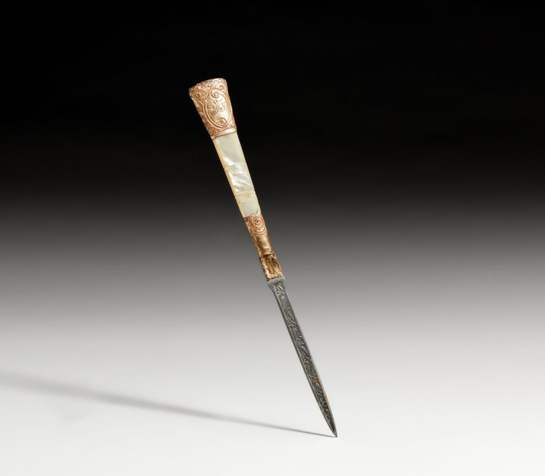 Aesthetic Movement Gold-Plated & Mother-of-Pearl & Acid-Etched Paper Knife c1890s: Aesthetic Movement Gold-Plated & Mother-of-Pearl & Acid-Etched Paper Knife c1890s. Unsigned. Excellent condition. 12.75" x 1 3/8"w FREE NATIONWIDE SHIPPINGFree Nationwide Shipping within the lower