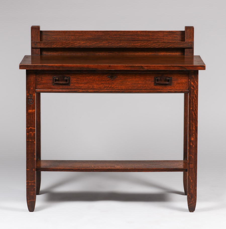 Roycroft One-Drawer Oak Server c1910: Roycroft One-Drawer Oak Server c1910. Excellent original finish. Signed with carved orb mark. 43.75"h x 44"w x 22"d. FREE NATIONWIDE SHIPPING Free Nationwide Shipping within the lower 48 states for al