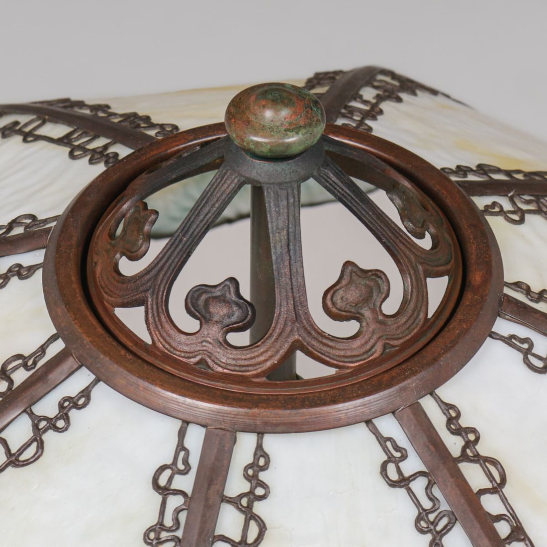 Handel Grapevine Leaves Overlay Lamp c1910 - 5