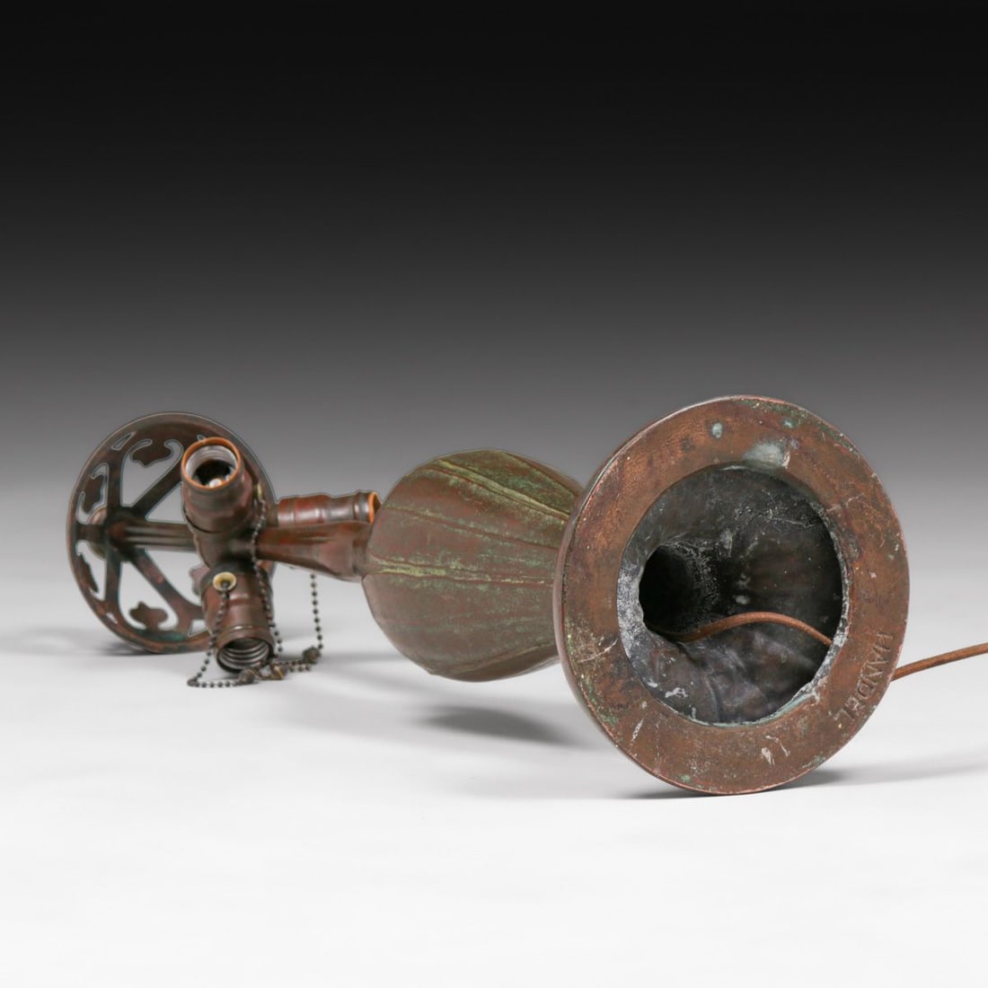 Handel Grapevine Leaves Overlay Lamp c1910 - 8