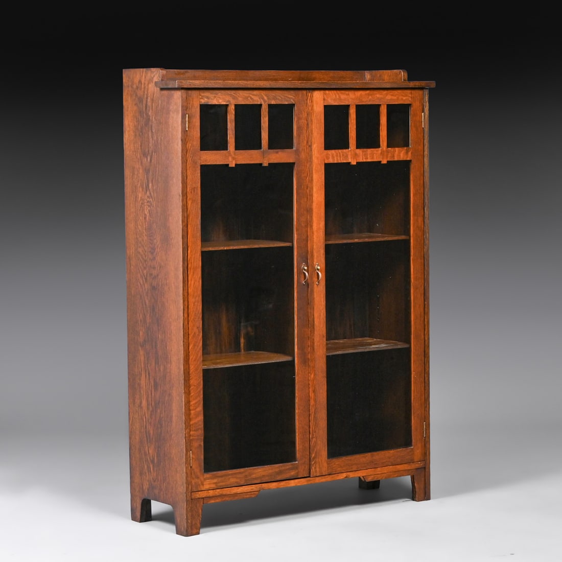 Grand Rapids Two-Door Bookcase c1910 (1 of 2)
