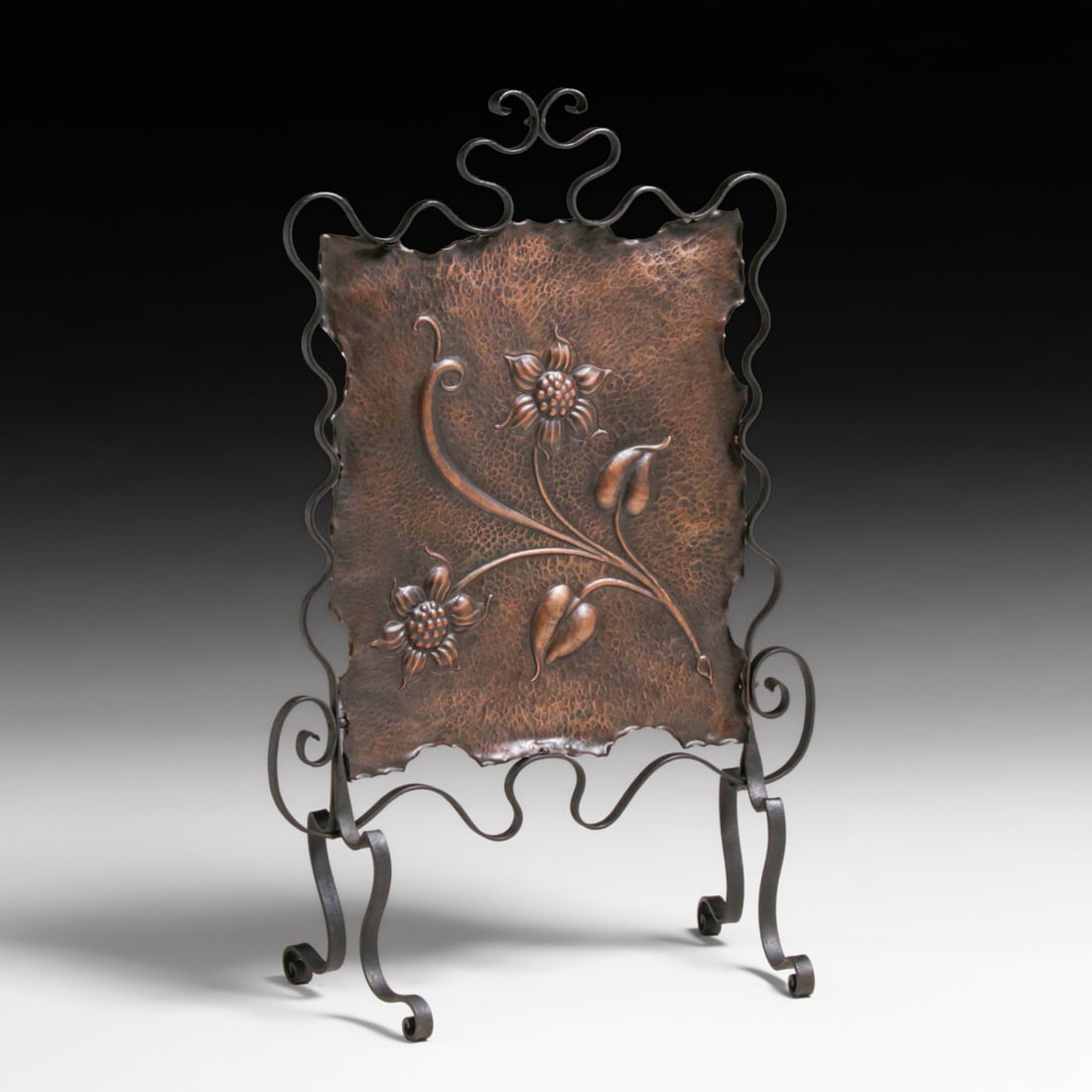 English Arts & Crafts Hammered Copper & Iron Fire Screen c1900s (1 of 6)