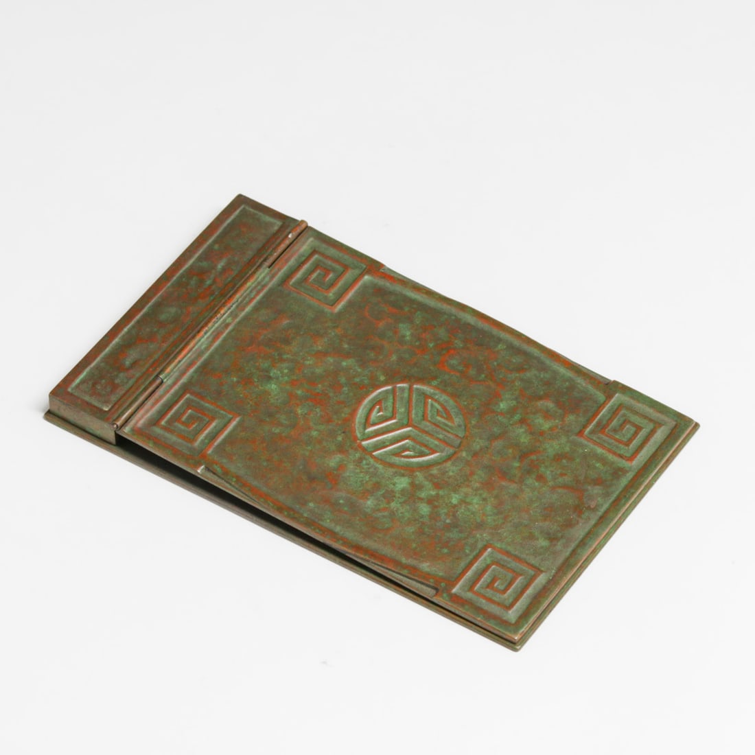 Tiffany Studios - New York #1120 Bronze Greek Key Notepad Holder c1910: Tiffany Studios - New York #1120 Bronze Greek Key Notepad Holder c1910. Signed. Excellent original patina. 7.5" x 4.75"w FREE NATIONWIDE SHIPPINGFree Nationwide Shipping within the lower 48 states