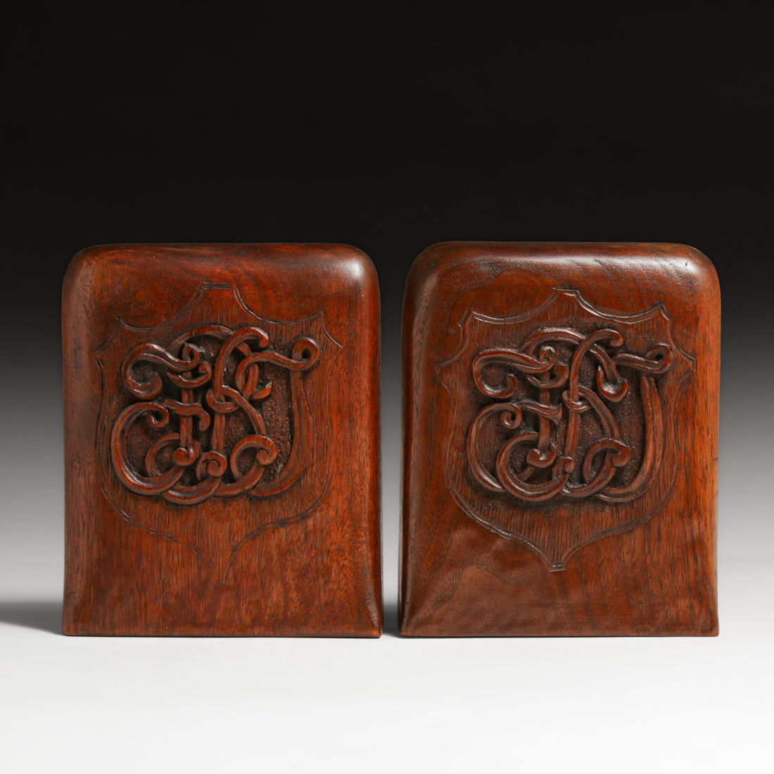Charles Hall - Roycroft Hand-Carved Walnut Bookends after 1928: Charles Hall - Roycroft Hand-Carved Walnut Bookends after 1928. Signed "Handcarved by Charles Hall". Excellent condition. 6.25"h x 5"w x 4"d FREE NATIONWIDE SHIPPING Free Nationwide Shipping within th