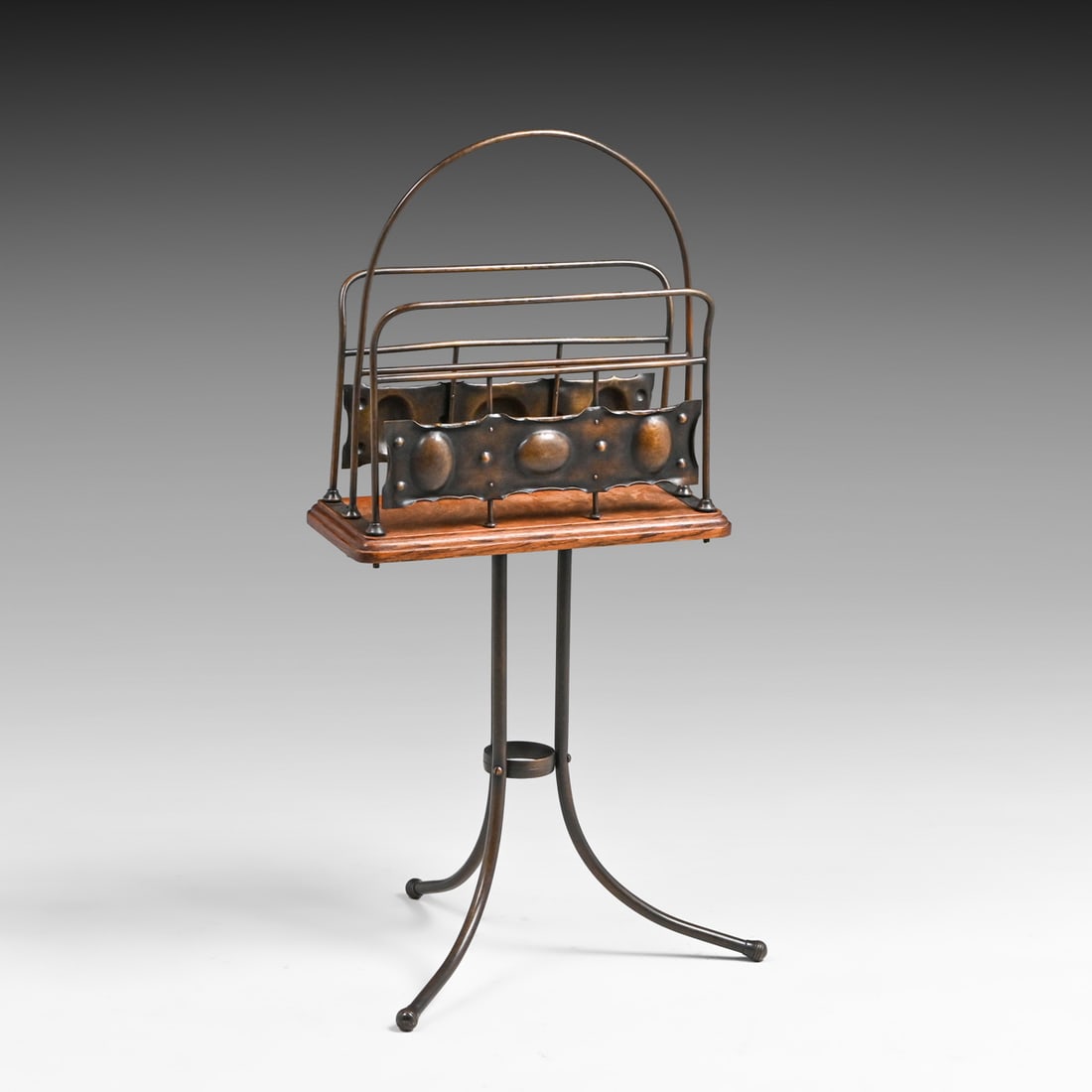 Arts & Crafts Copper, Brass & Oak Tripod Magazine Rack c1900: Arts & Crafts Copper, Brass & Oak Tripod Magazine Rack c1900. Attributed to Townshends Birmingham Brassfounders, Birmingham, England. Unsigned. Excellent new patina. 30.5"h x 16"w FREE NATIONWIDE