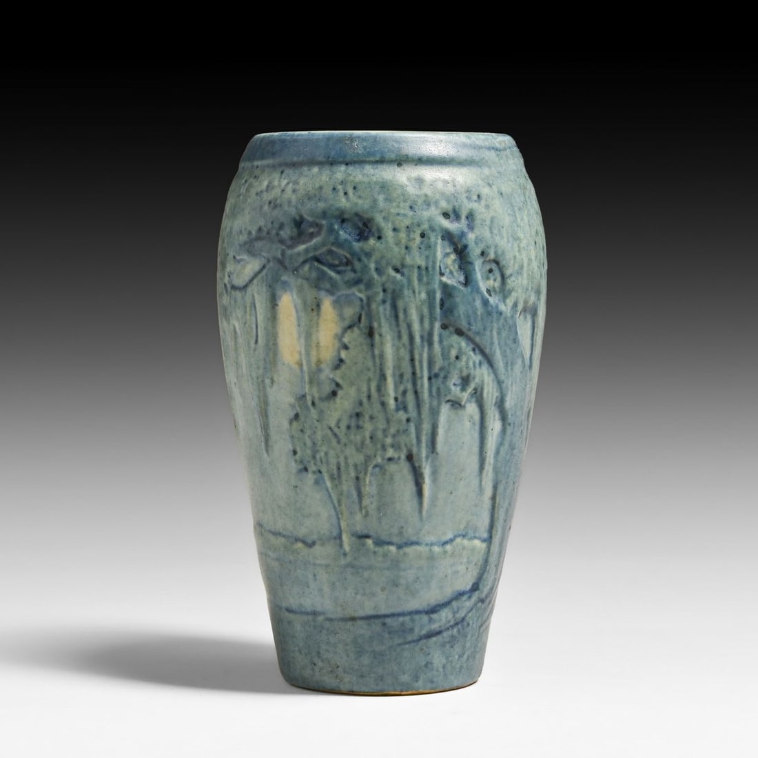 Newcomb College Anna Frances Simpson Moon & Spanish Moss Scenic Vase 1922: Newcomb College Anna Frances Simpson Moon & Spanish Moss Scenic Vase 1922. Signed. Perfect condition. 5.25"h x 3"d FREE NATIONWIDE SHIPPING Free Nationwide Shipping within the lower 48 states for all